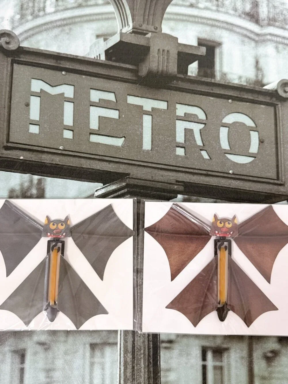 10Pcs Magic Flying Bat Rubber Band Powered Toy Halloween Prank Party Favor